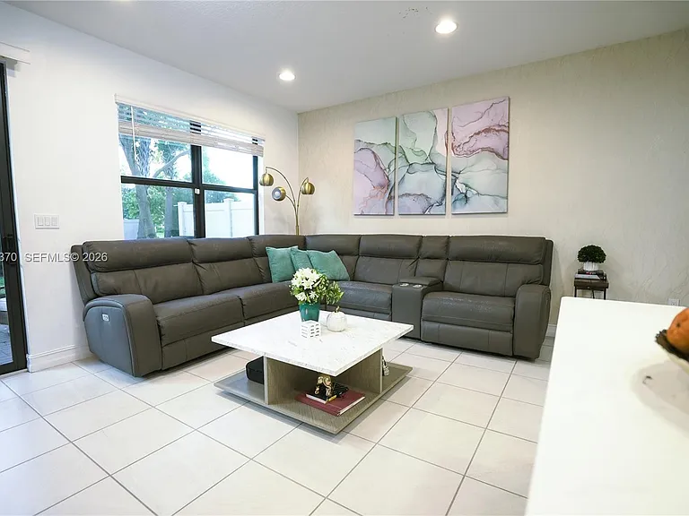 10111 Akenside Dr #10111 — Photo 4