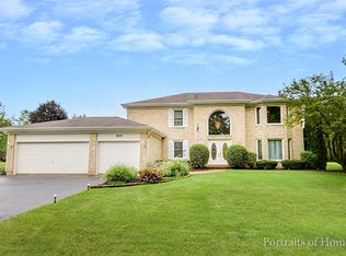 210 Plumtree Ln, West Chicago, IL