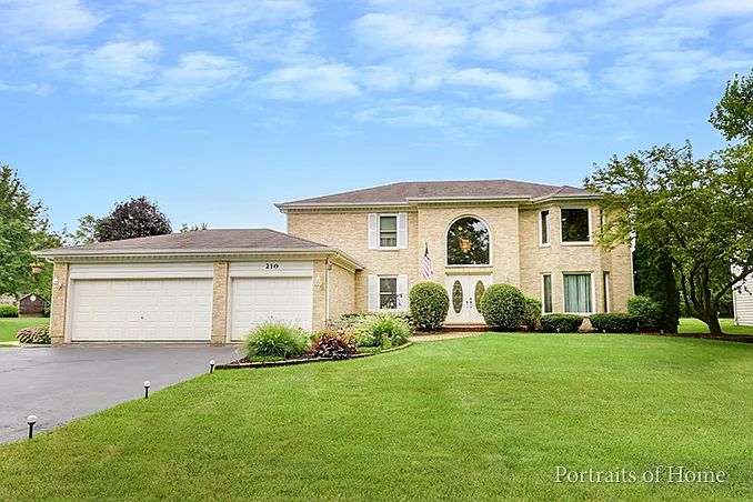 210 Plumtree Ln photo 1