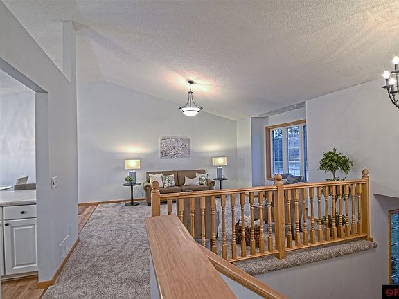 4th image of 148 Torrey Pines Ct