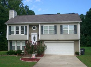 135 Saint James St, Forsyth, GA 31029