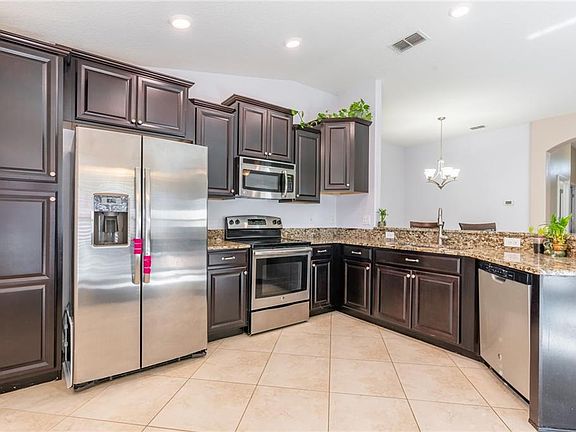 3rd image of 11621 Mansfield Point Dr