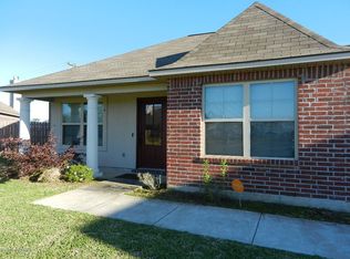 105 Golden Harvest Ln, Rayne, LA 70578