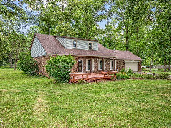 2nd image of 936 W County Road 550 S