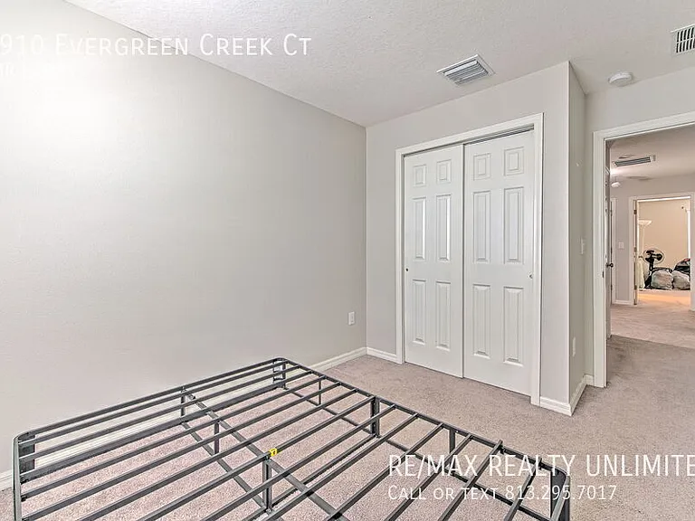 7910 Evergreen Creek Ct — Photo 22