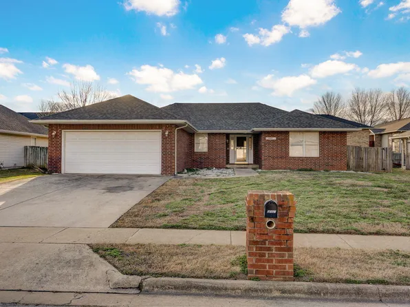 5567 S Jefferson Avenue, Springfield, MO 65810