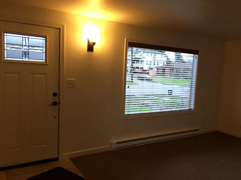 8225 California Ave SW — Photo 3