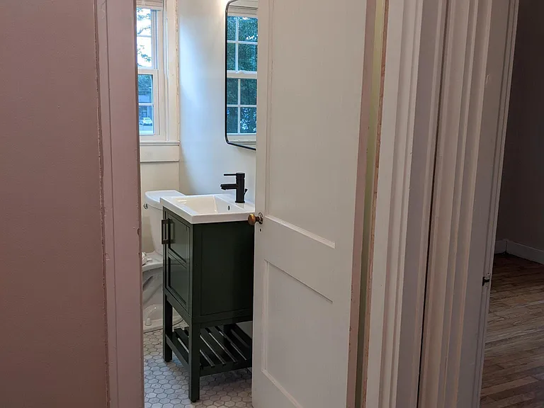 905 Gertrude Ave — Photo 16