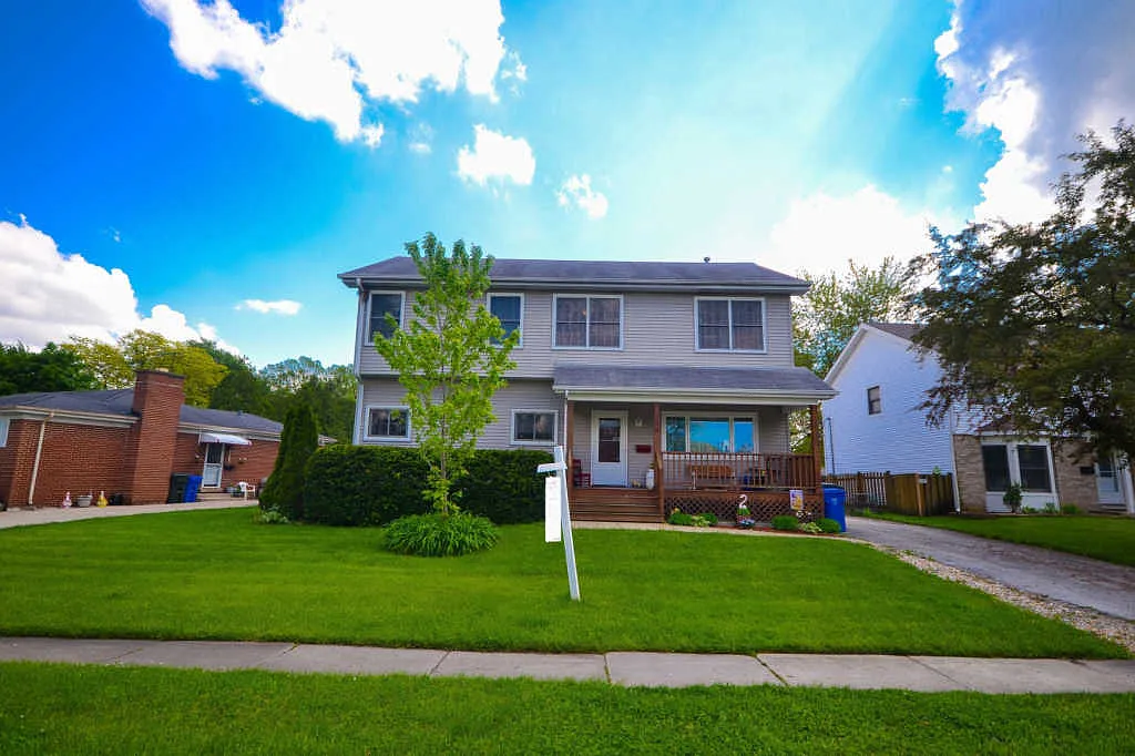 308 Hatlen Ave photo 1