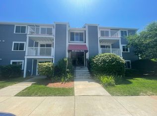 48 Silver Hill Ln APT 17, Natick, MA 01760