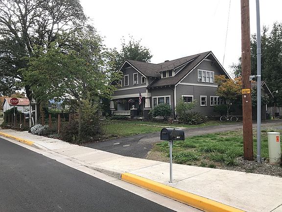 Another view of the front 