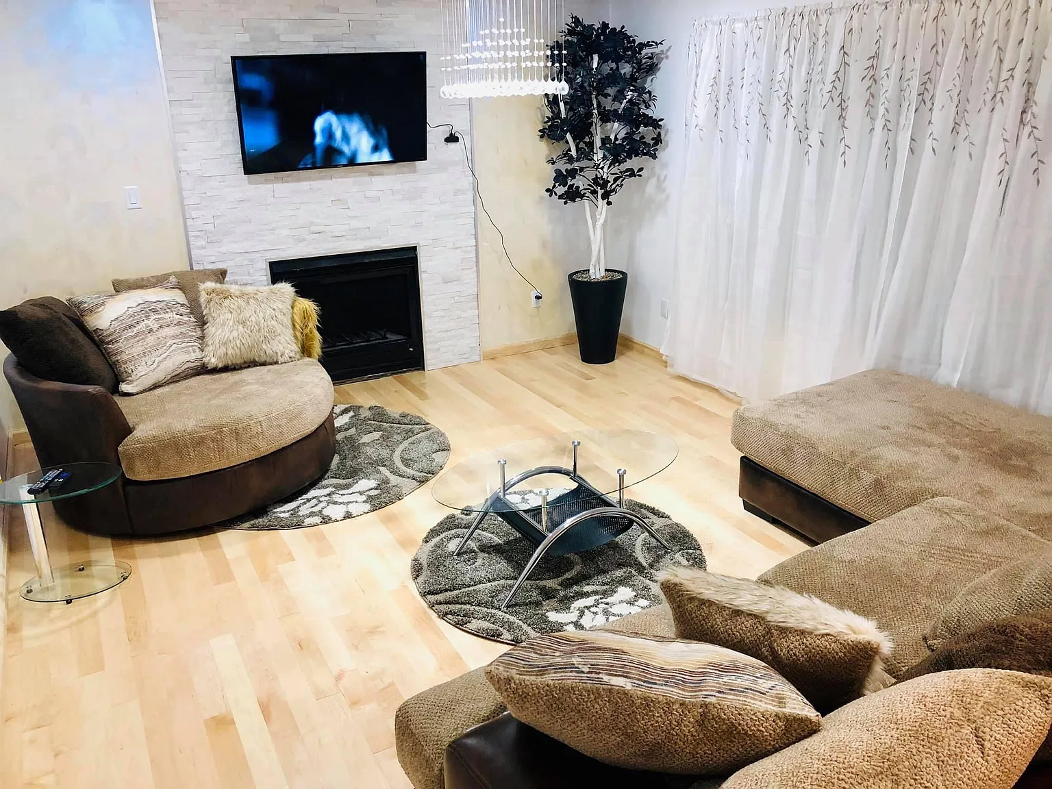 4 bed, 2655 sqft, $3,000 — Photo 3