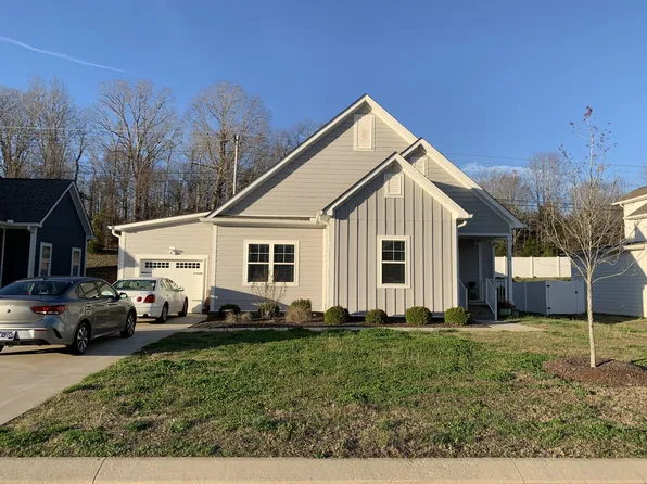 16 Sycamore Rdg W, Burns, TN 37029