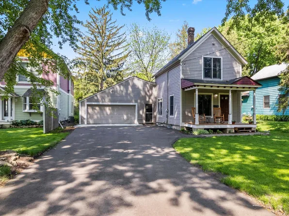 212 Harriet St N, Stillwater, MN 55082