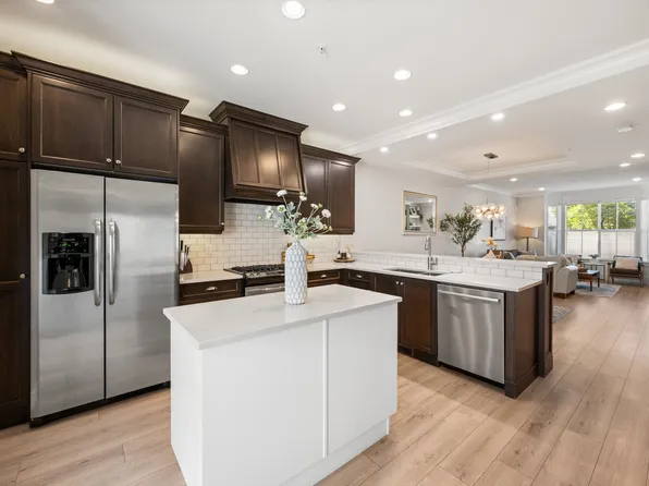 33460 Lynn Ave #25, Abbotsford, BC V2S 0H6