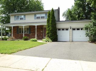 86 Whitehall Rd, Hamilton, NJ 08690