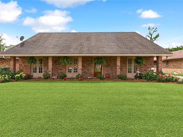 120 Gravolet St, Belle Chasse, LA 70037