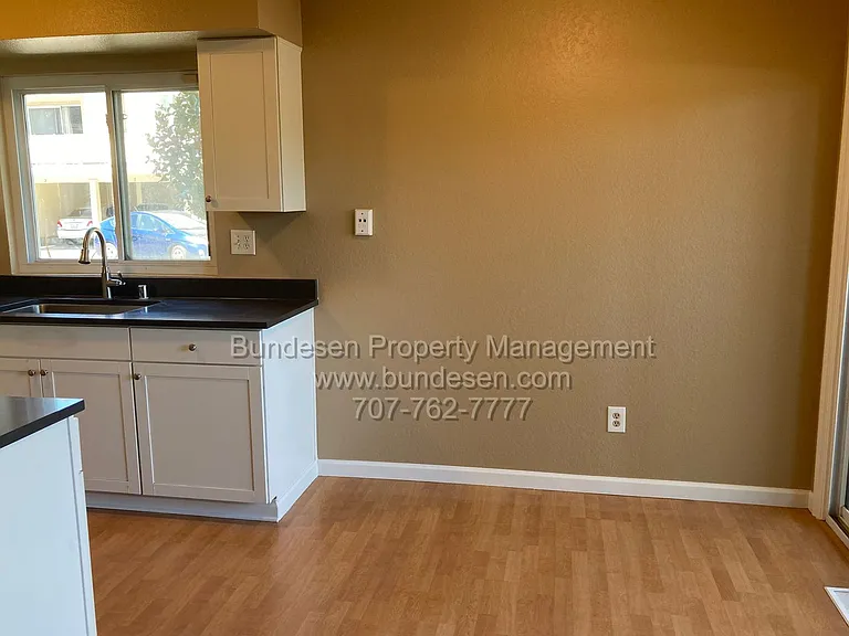 465 Enterprise Dr — Photo 8