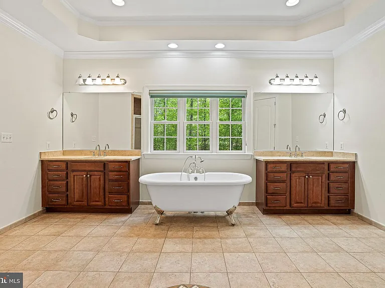 13551 Triadelphia Mill Rd — Photo 29