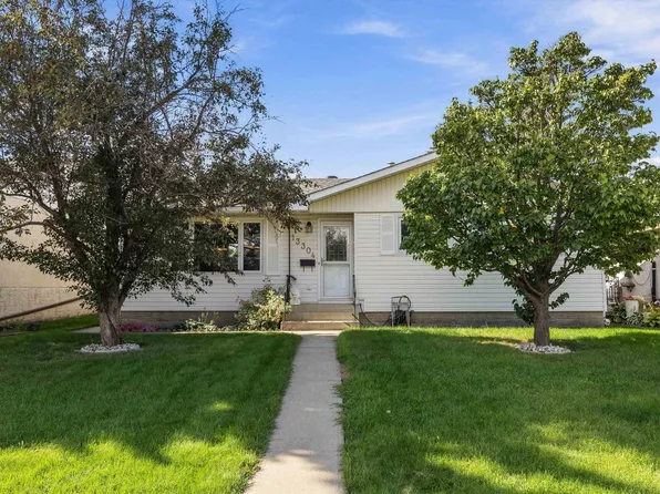 13304 73rd St NW, Edmonton, AB T5C 0T8
