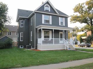 1632 N Division St, Davenport, IA
