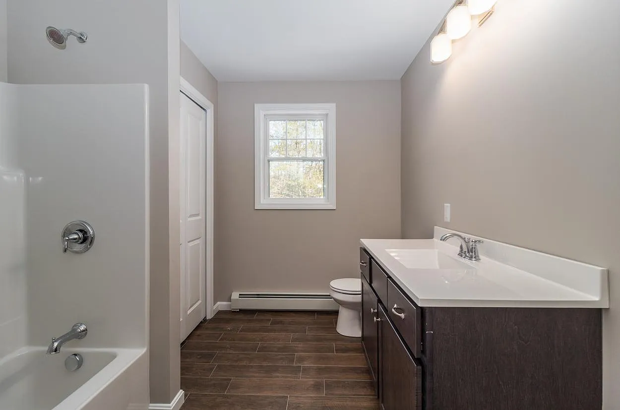 3 bed, 1600 sqft, $2,600 — Photo 4