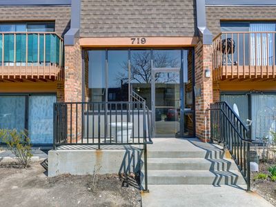 719 N Killarney Ct #2B, Schaumburg, IL, 60193