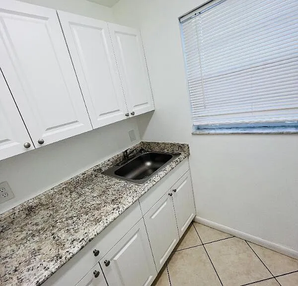 510 24th Ave N #401 — Photo 6