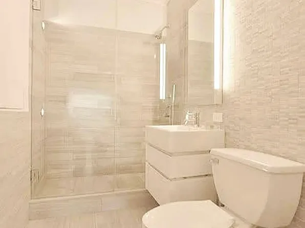 421 Hudson Street image 6 of 10