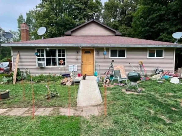 4621 E Gill Rd, Carp Lake, MI 49718