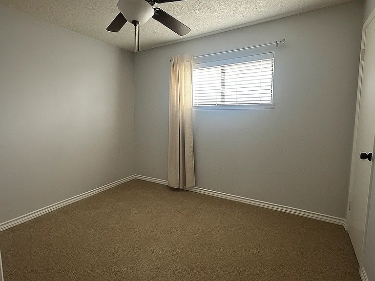 16586 Miller Ave — Photo 28