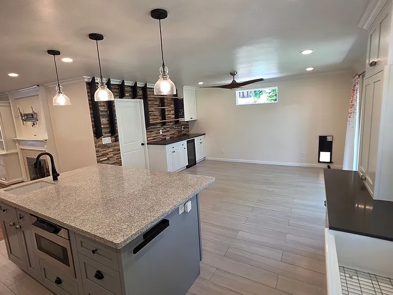1317 Sherwood Dr — Photo 11