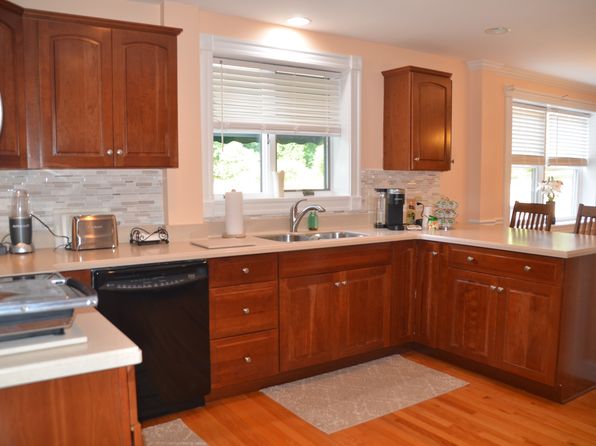 35 Heartbreak Rd APT 1