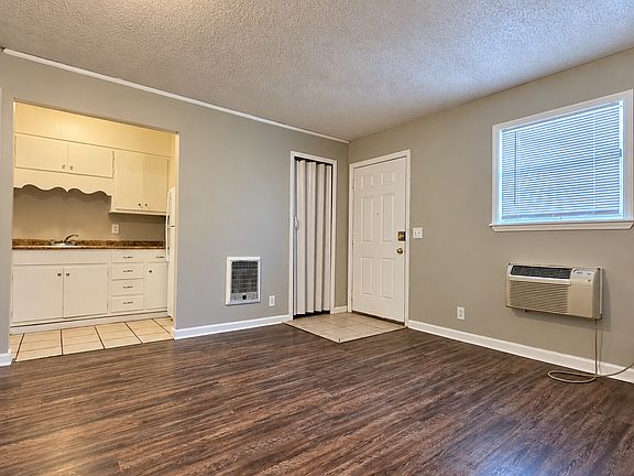 5th image of 3900 Rucker Cir SW #19