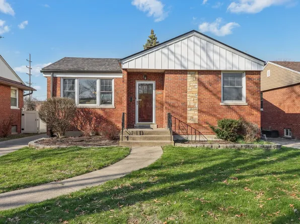 9846 Drury Ln, Westchester, IL 60154