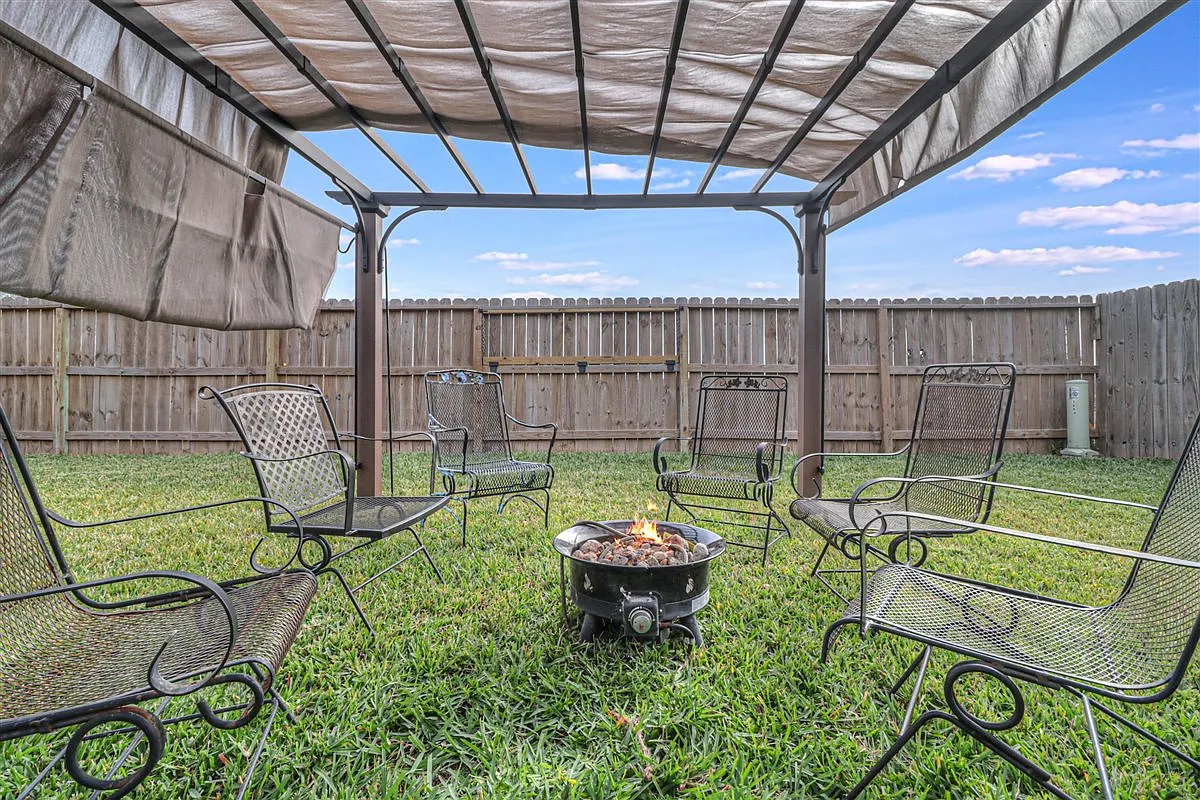 4 bed, 1848 sqft, $2,600 — Photo 4