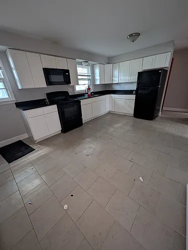 148 Bradford Ave Photo 1