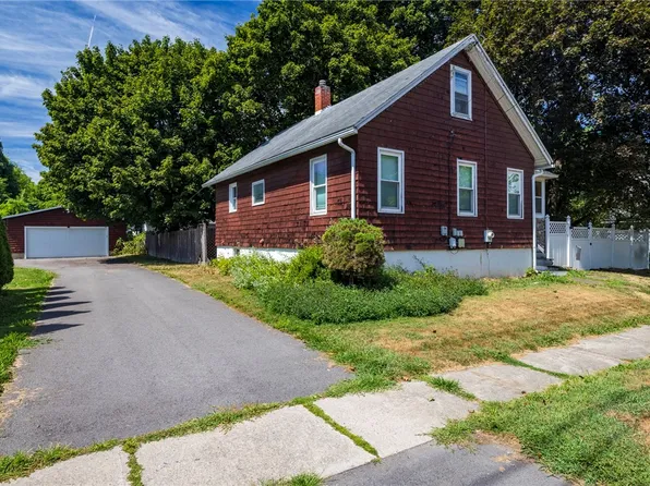 4 Merrick Ave, Manchester, NY 14504