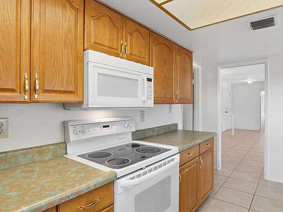 3rd image of 11040 S TOMAH Street