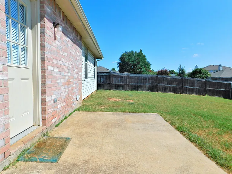 3230 Andalusian Dr — Photo 20