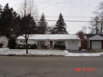 443 N McKenzie St, Adrian, MI, 49221