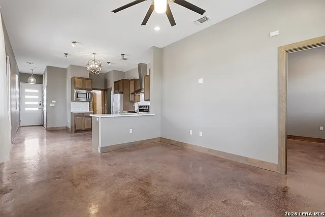 1542 N Alamo St #201 — Photo 11