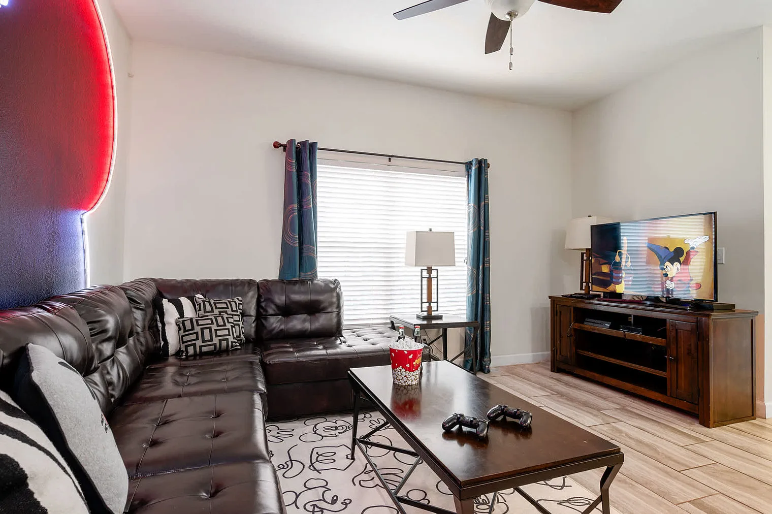 4 bed, 3.0 bath, 2066 sqft, $6,566 — Photo 2