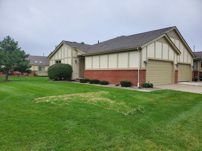 18475 Brookside Ln, Clinton Township, MI, 48038