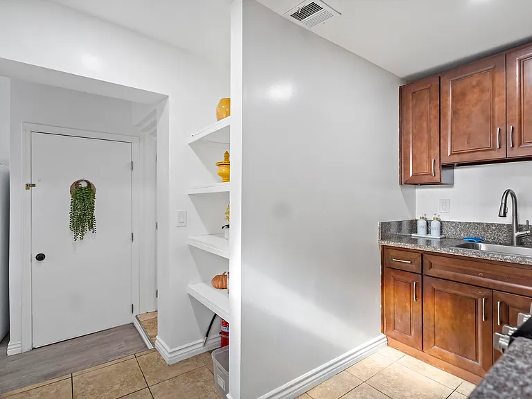 1832 S White Ave #B — Photo 9