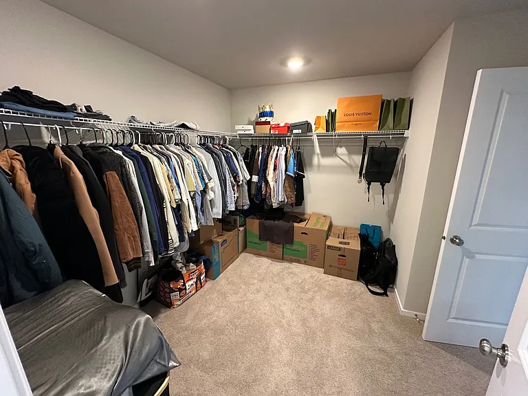 2406 Hyde Ct NE — Photo 13