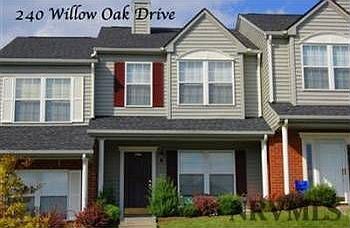 1st image of 240 Willow Oak Dr