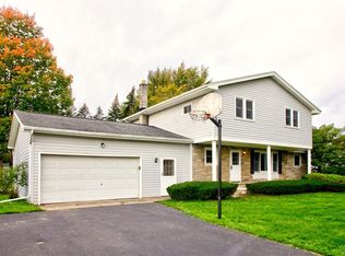 5896 Beattie Ave, Lockport, NY 14094