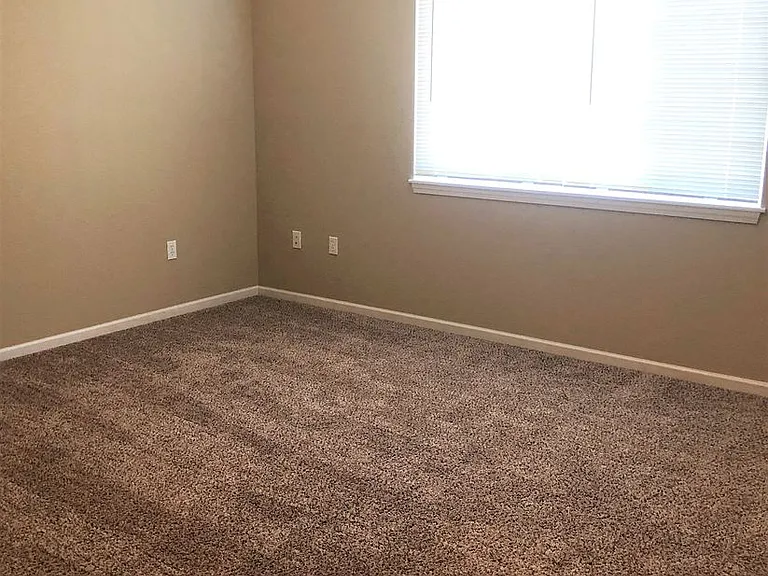 108 Logan St — Photo 8