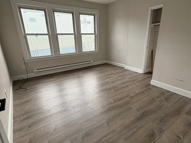 597 Grove St #1 — Photo 4